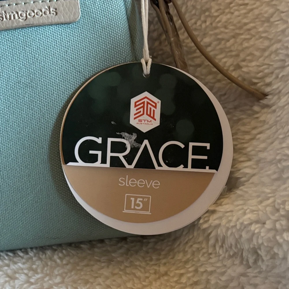 Grace Dual-Tone Green Tablet Sleeve